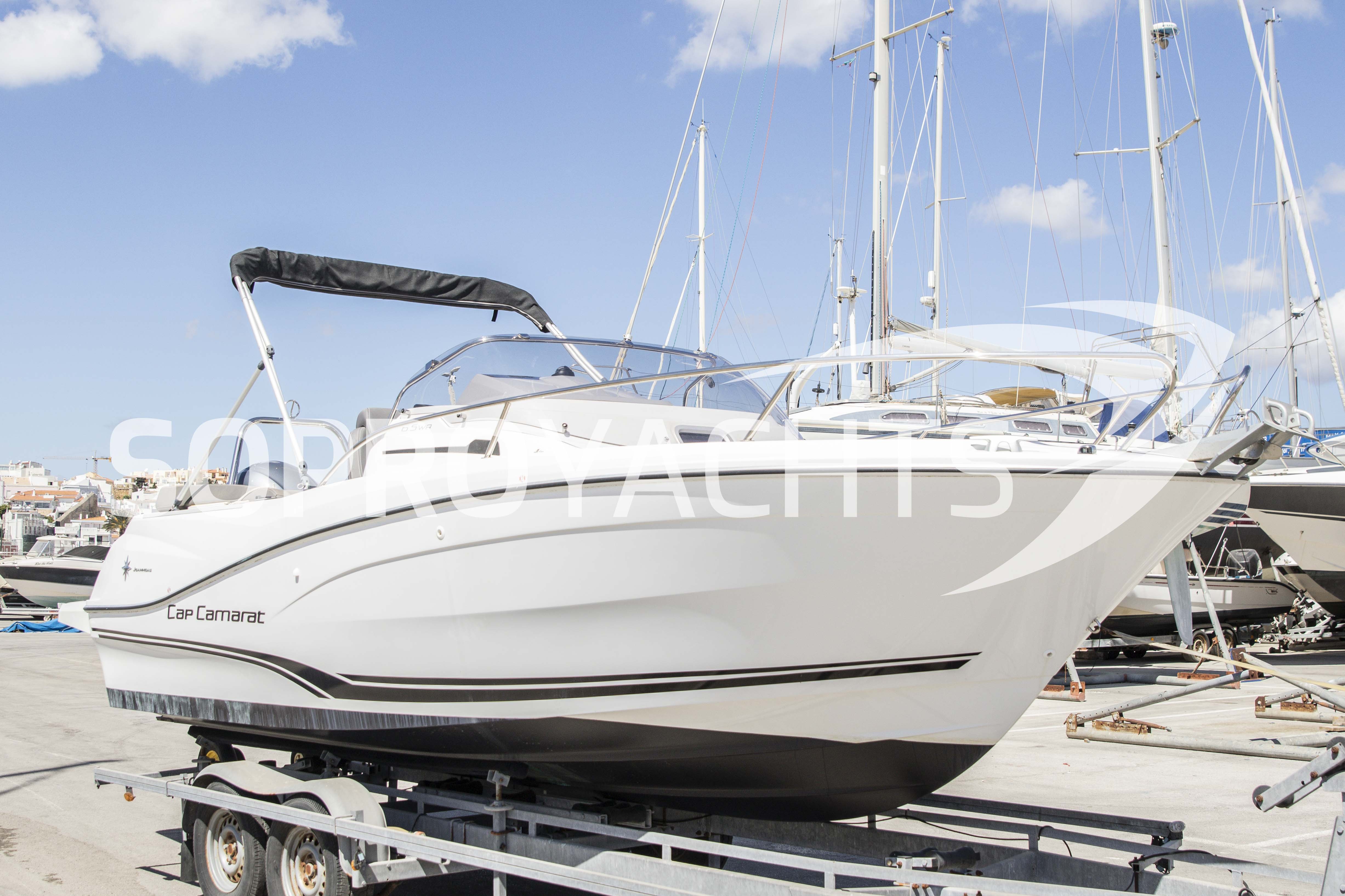 New model and new name for the range of motor yachts catamarans -1