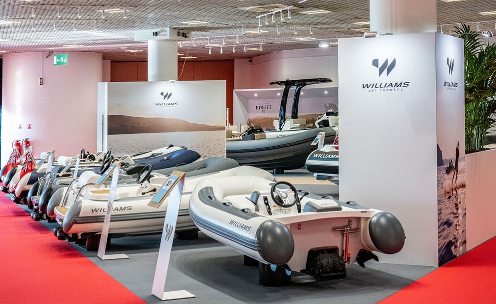 Williams Jet Tenders em Cannes com uma Vasta Selecção de Modelos e Estreia Mundial da Evene Tenders